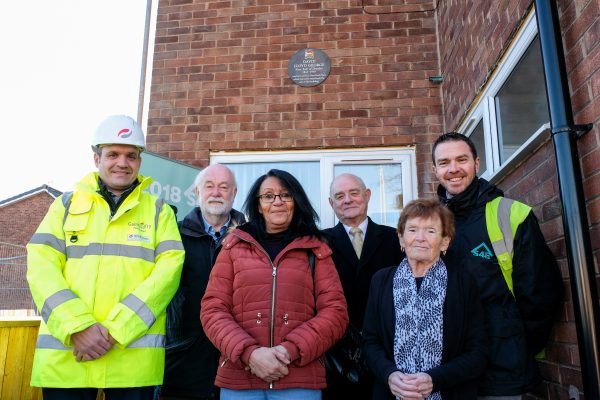 S4B unveil new plaque to commemorate David Lloyd George in Brunswick